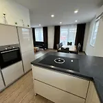 Kern Apartment *